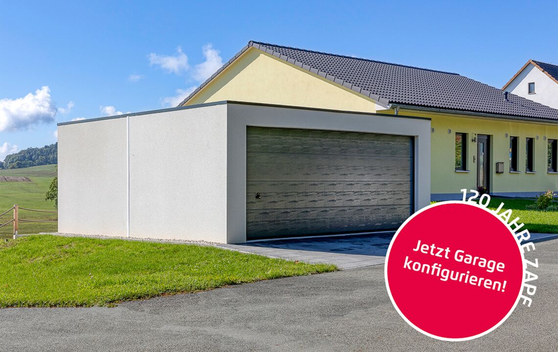 Platz für zwei Autos in der Garage