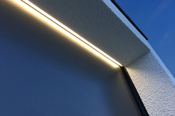 Hochwertige LED-Deckenbeleuchtung für Garagen und Ausstellungsräume –  Garage Parts