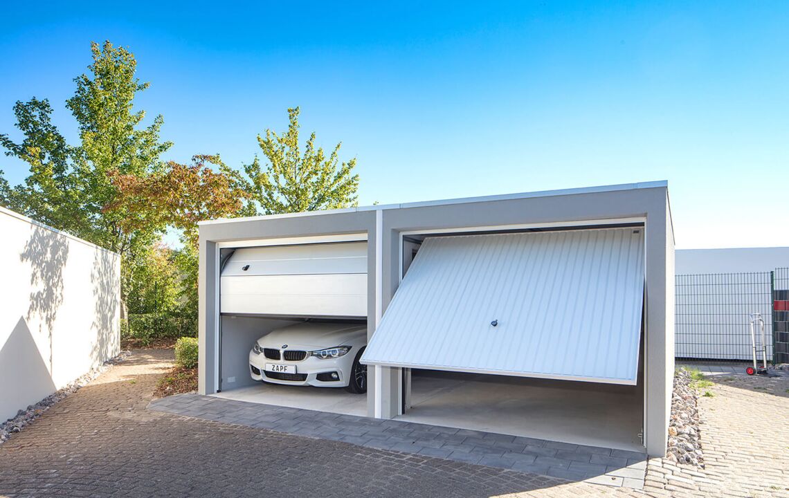 Premium-Garagentor-Sichtschutz für 1 Autogarage, 3.6x2.4 m, langlebiges,  robustes Fiberglas-Netz mit Klettbändern, Streifen, einfache Montage