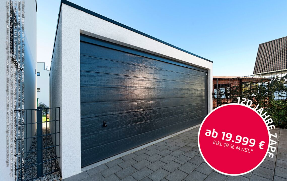 Platz für zwei Autos in der Garage