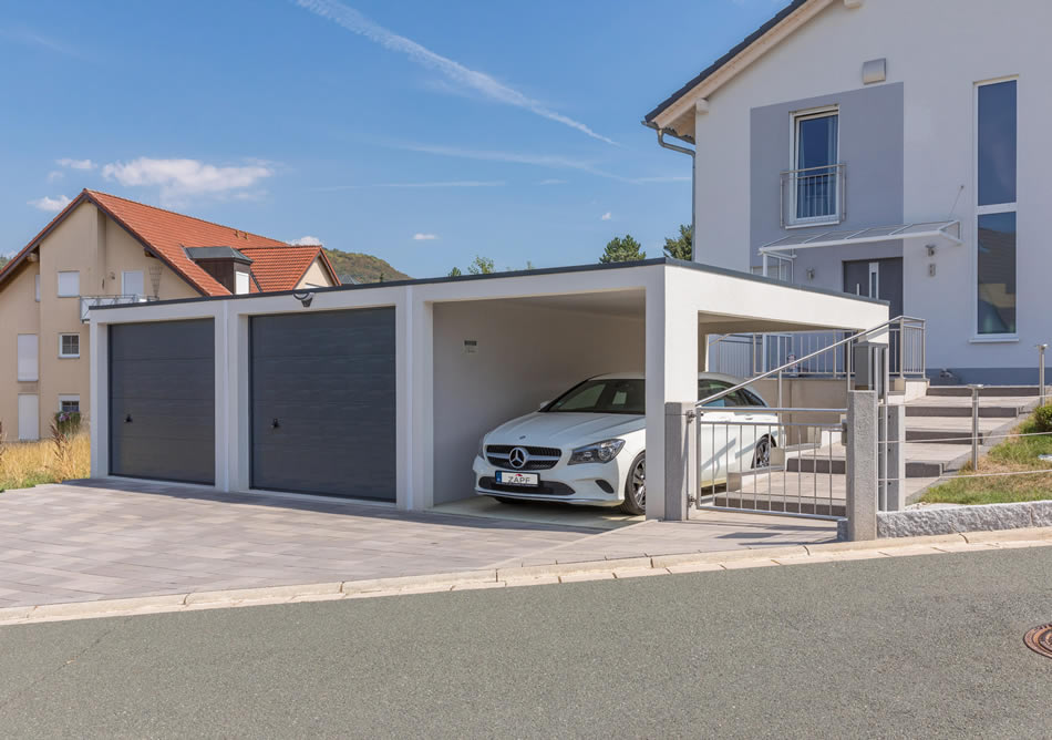 ZAPF Beton-Fertiggarage mit Beton-Carport