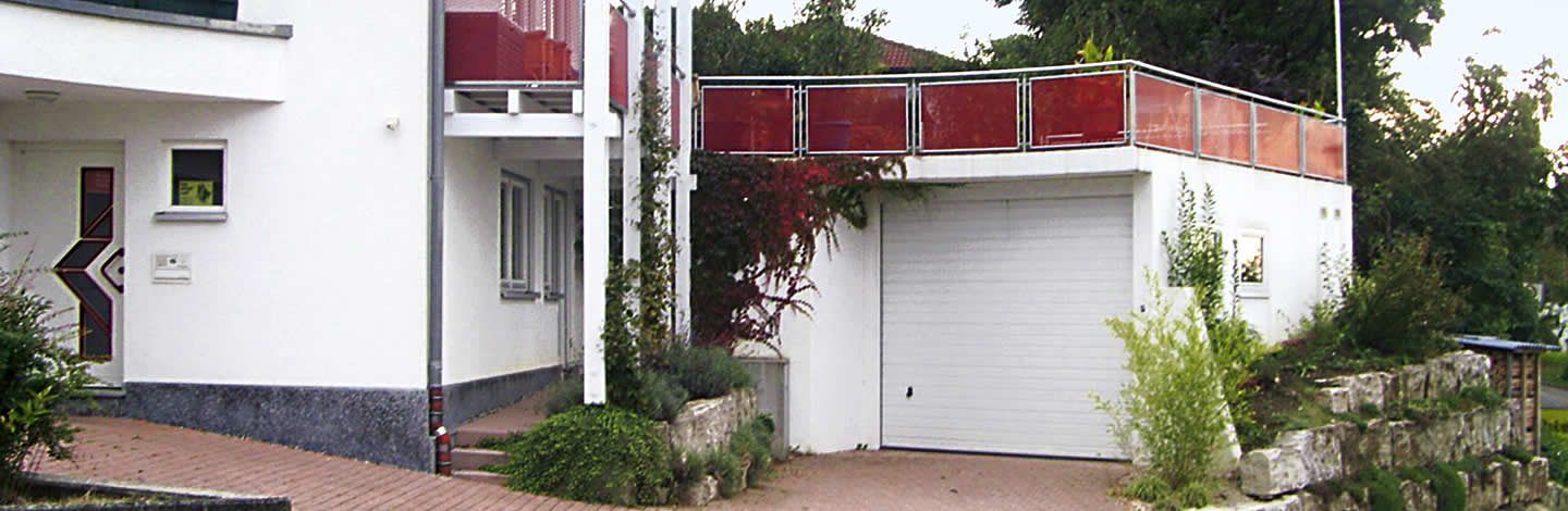 Varia - Garage mit Terrassenaufbau