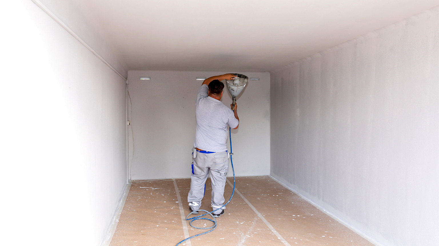 zapf_blog_beitragstitel_garagencheck10 Neuer Innenanstrich der Garage im Rahmen einer Garagenmodernisierung von ZAPF Garagen